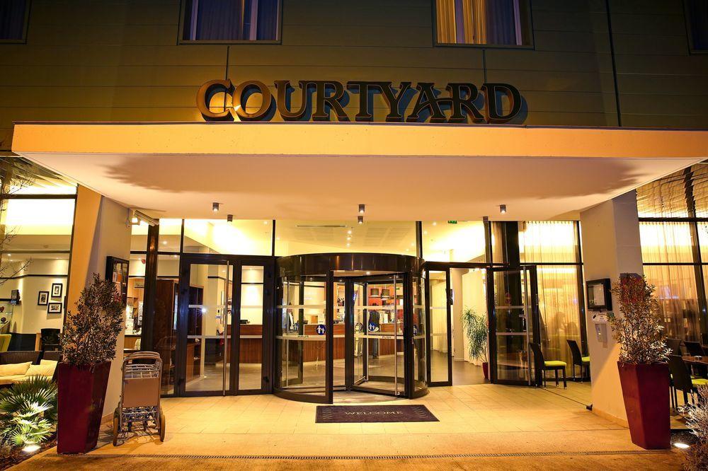 Courtyard By Marriott Toulouse Airport Hotel Exterior photo